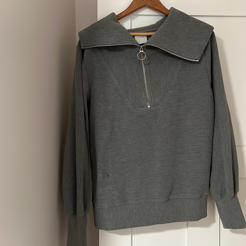 Varley grey vine 1/2 half zip sweatshirt size large